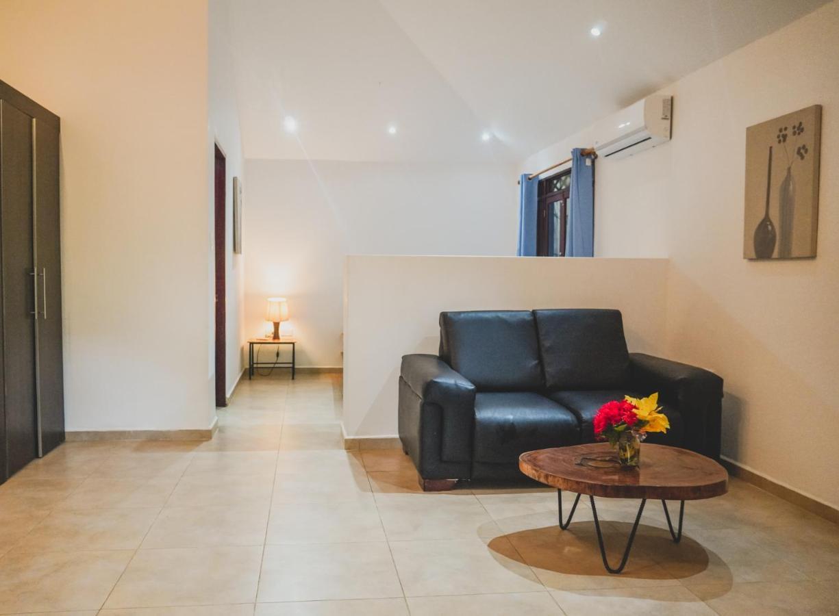 Hostel 7, Casa De Gingi Playa Santa Teresa  Экстерьер фото