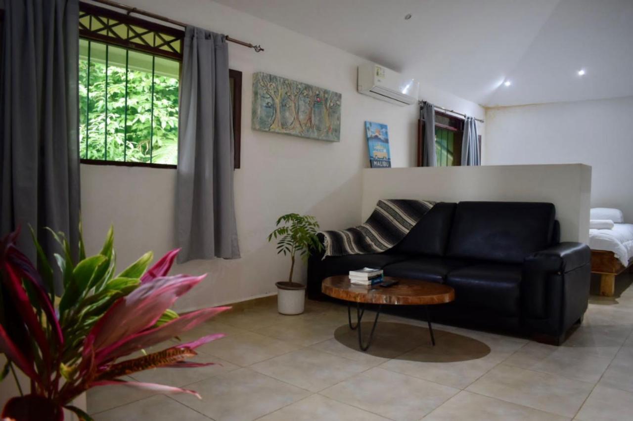 Hostel 7, Casa De Gingi Playa Santa Teresa  Экстерьер фото