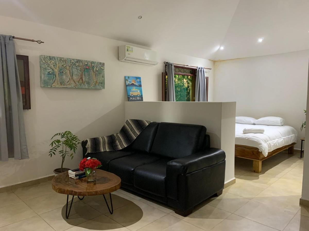 Hostel 7, Casa De Gingi Playa Santa Teresa  Экстерьер фото